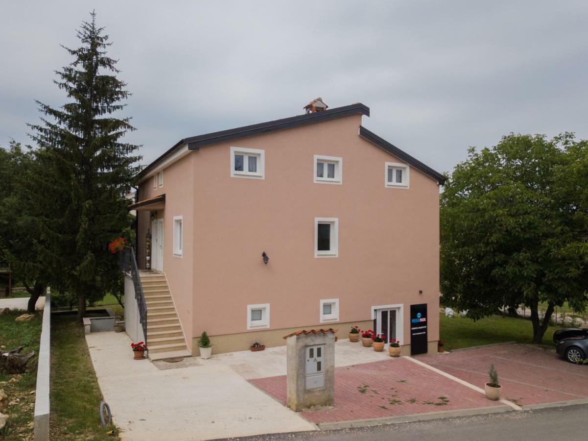 Middle Istra Apartamento Pazin Exterior foto